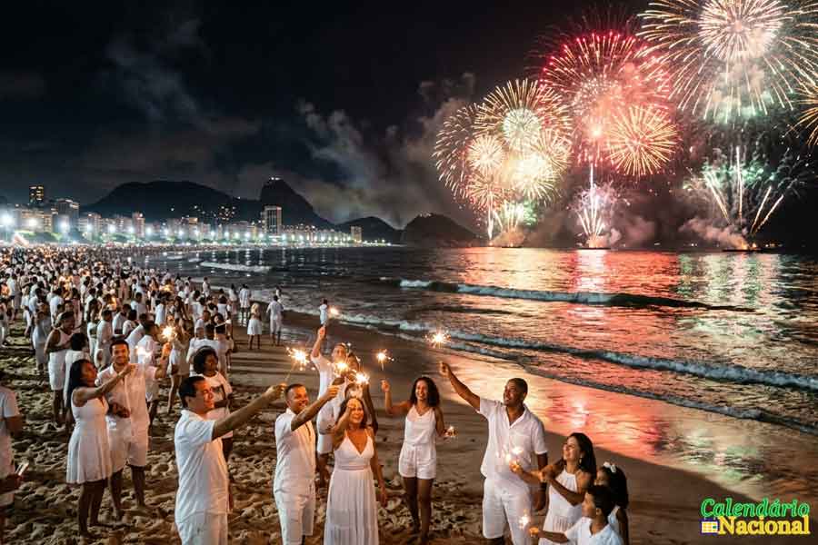 Véspera de Ano Novo: Tradições, Simpatias e a Esperança de um Novo Ciclo
